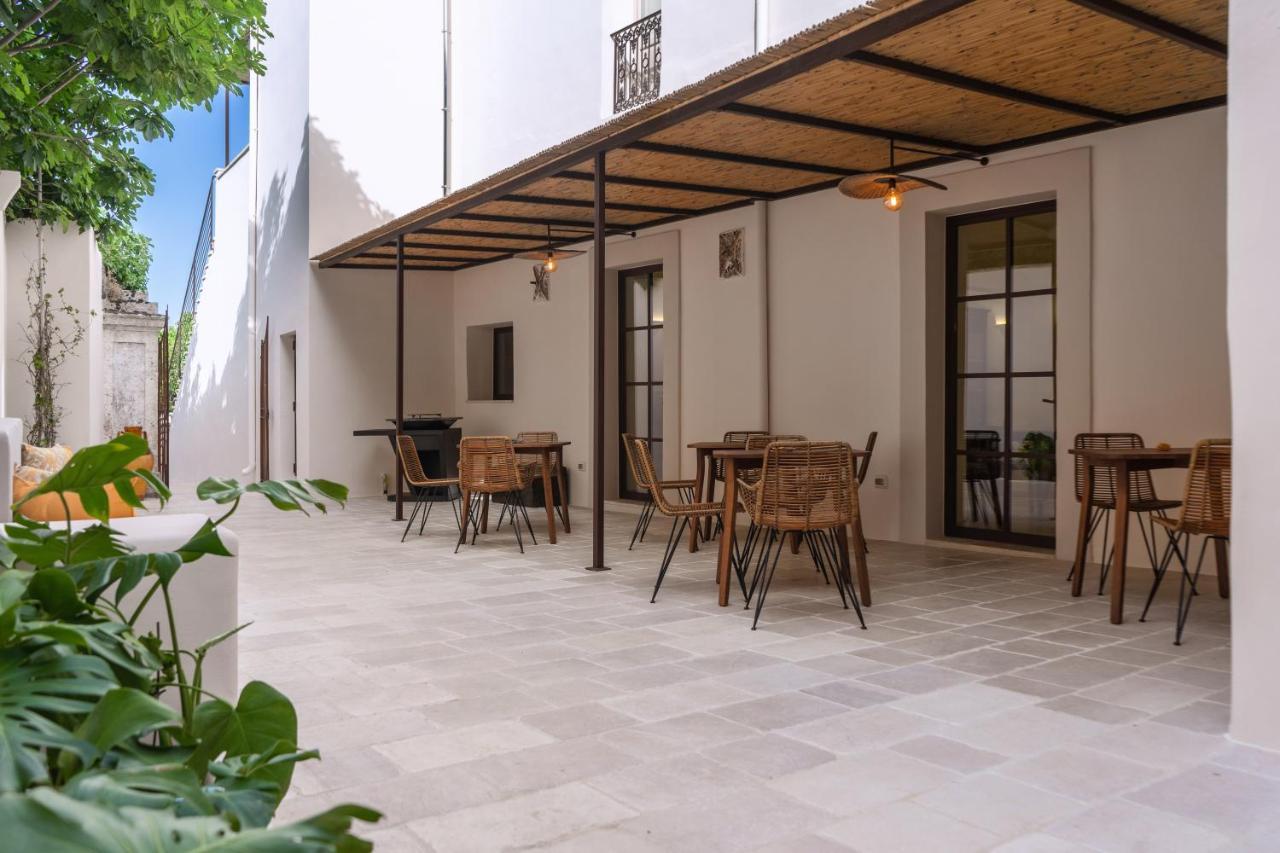 Palazzo Frangipane Bed & Breakfast Салве Екстериор снимка