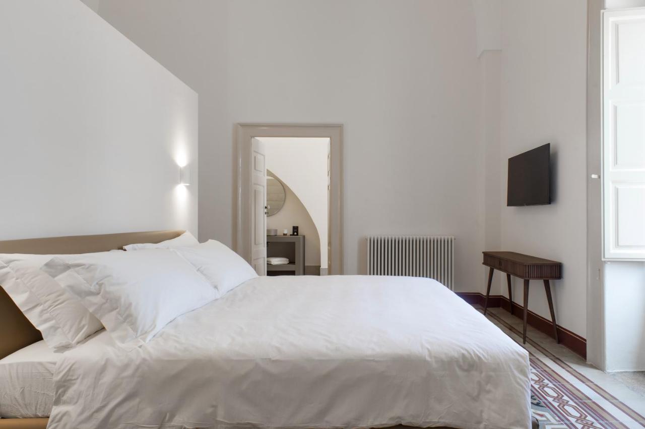 Palazzo Frangipane Bed & Breakfast Салве Екстериор снимка